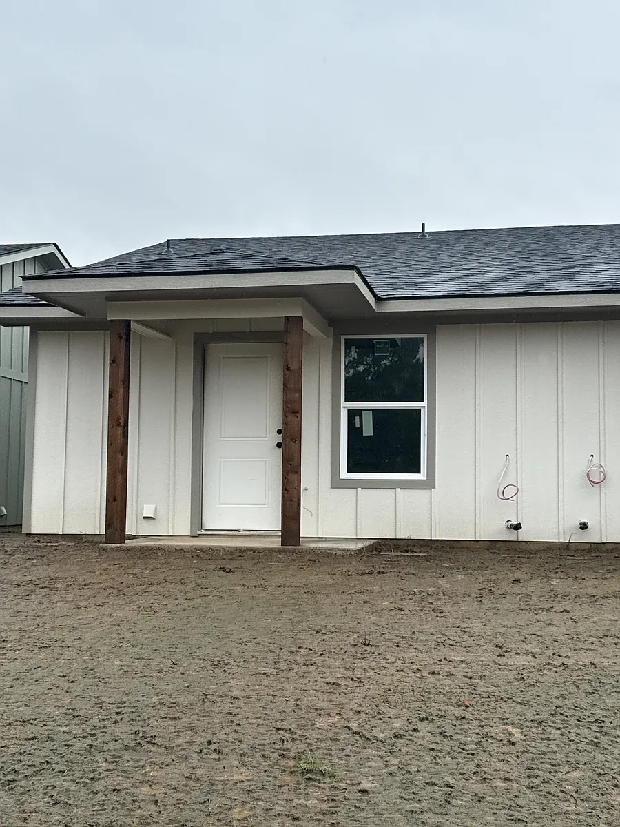 Building Photo - 533 Bradburn Rd #101