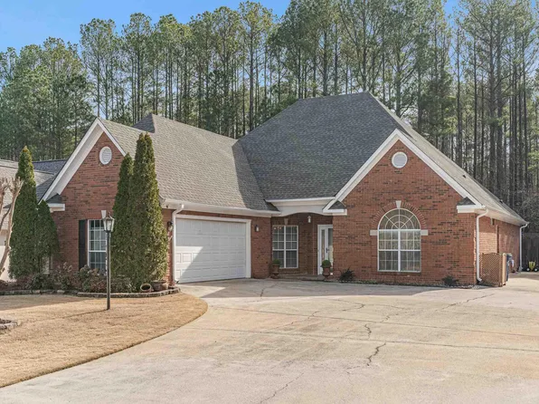 112 Wixford Way, Alabaster, AL 35007
