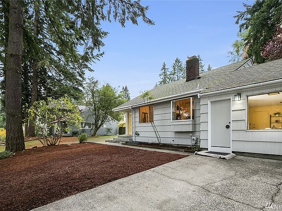 2nd image of 18057 25th Ave NE