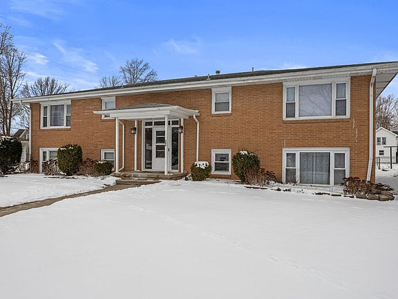 2nd image of 305 N Elizabeth St #1