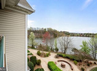6553 Grange Ln UNIT 403, Alexandria, VA 22315