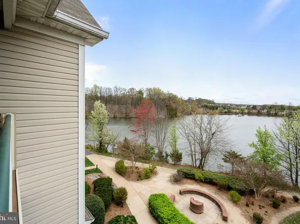 6553 Grange Ln Unit 403, Alexandria, VA 22315