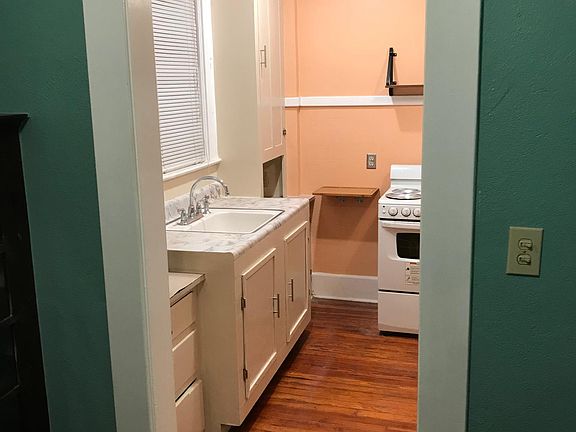5th image of 1014 Bay St NE #2