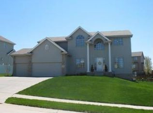 15111 Sahler St, Omaha, NE 68116