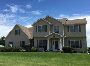 3217 Hunter Ln, Eldridge, IA 52748