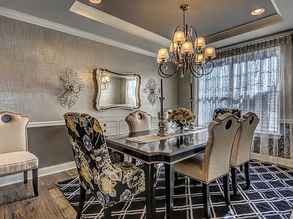 Inviting dining room