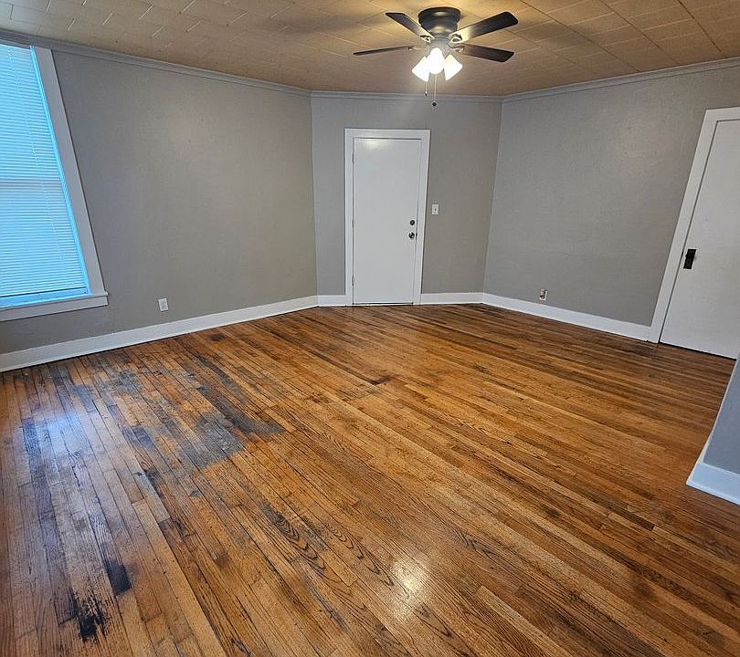 2nd image of 201 Prospect Dr SE APT 5