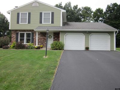11 Mallards Lndg S, Waterford, NY, 12188