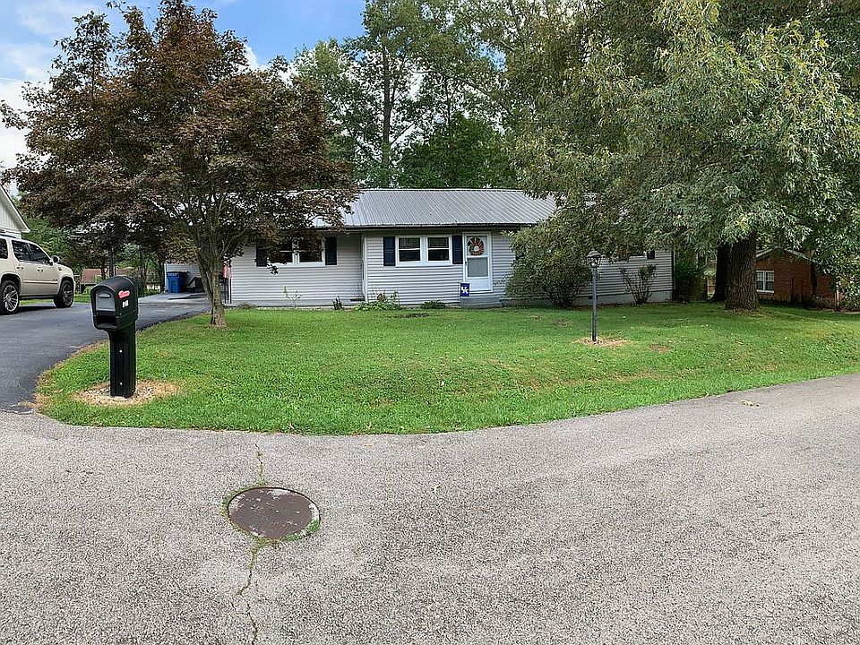 1st image of 204 Wedgewood Dr