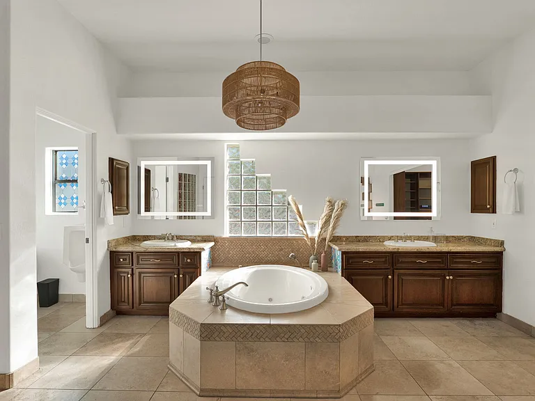 5640 E Miramonte Dr S — Photo 15