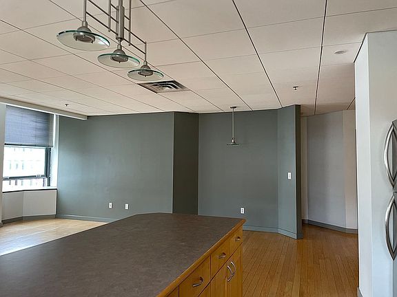 2nd image of 108 W Jefferson St APT 607
