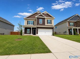 121 Emma Grace Ln, New Market, AL 35761
