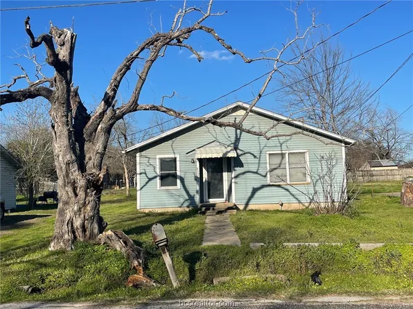1701 Bluebonnet St, Bryan, TX 77803