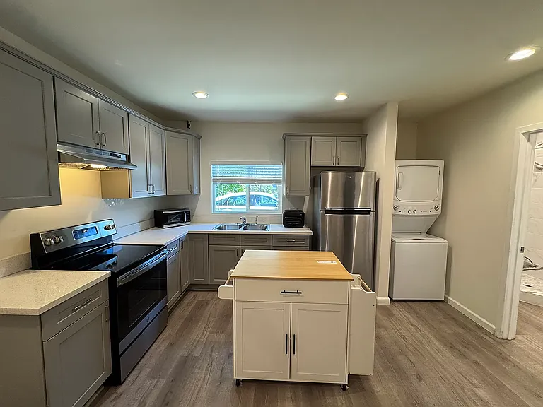 5059B Ludgate Dr — Photo 8