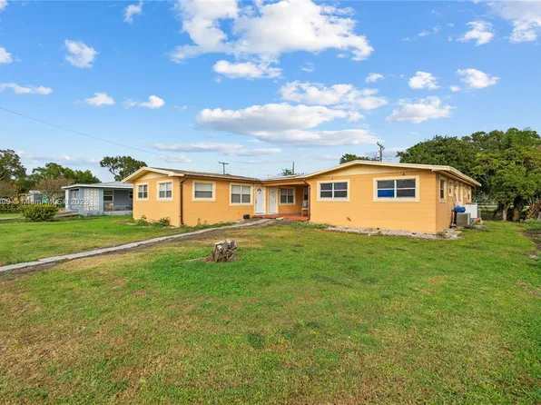 444 Cypress Ave, Pahokee, FL 33476