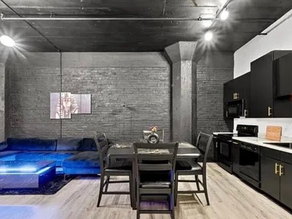 4th image of 1612 Lucas Ave #308
