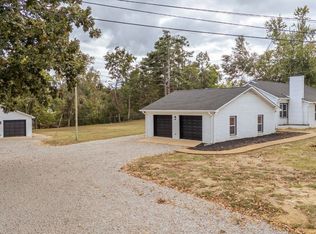 900 Pinhook Dr, Savannah, TN 38372