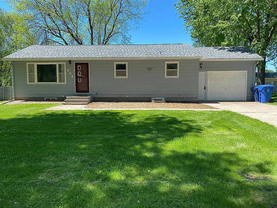 1st image of 304 S Anna Ave