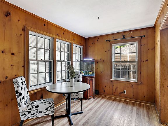 5th image of 818 Kentucky St