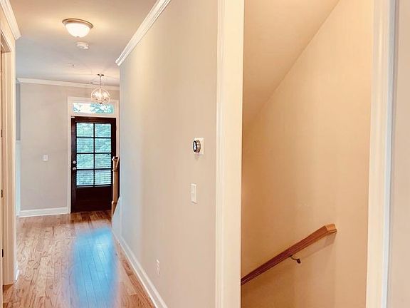 5th image of 520 Leighton Woods Ct