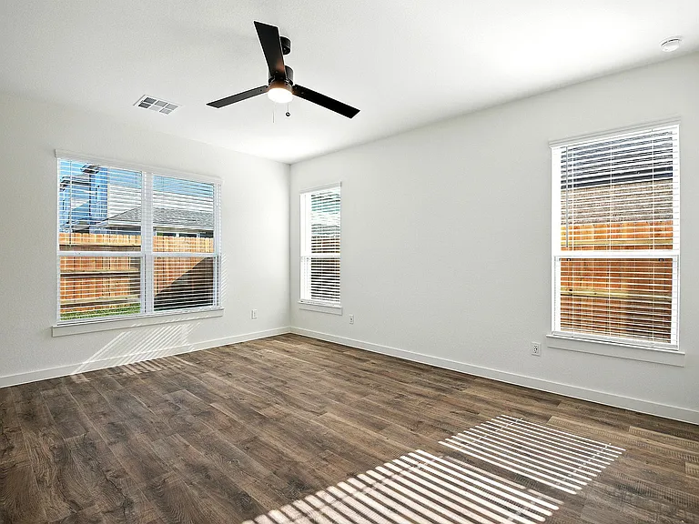 4A | 4 Bed / 2.5 Bath - Master Bedroom