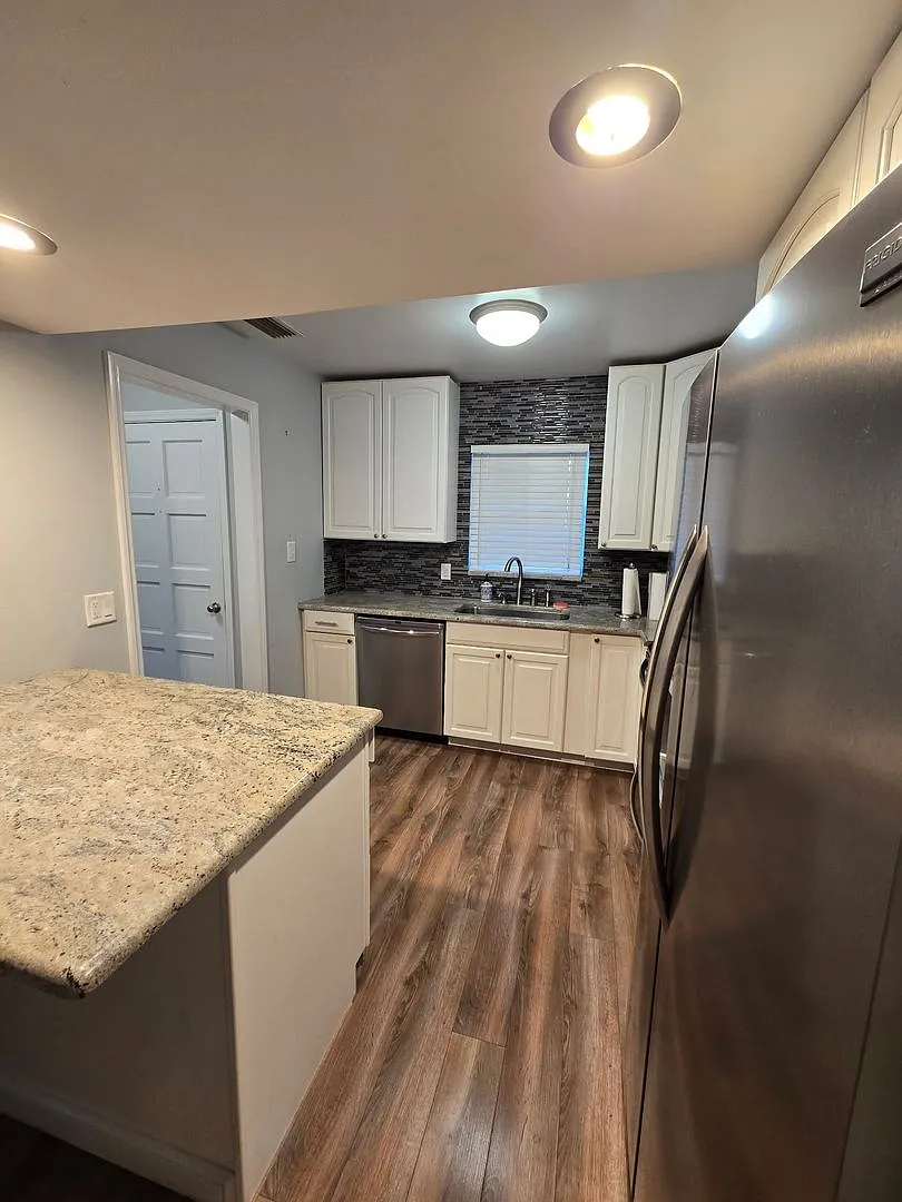 Cozy Condo in Errol Estates — Photo 4