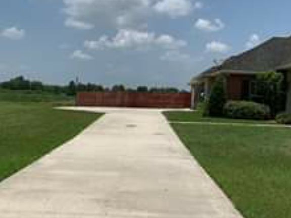 2nd image of 412 Victoria Ct