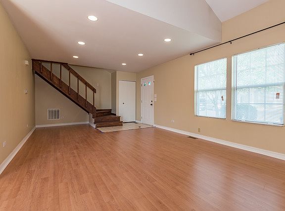 5th image of 121 Cammeron Ct #121