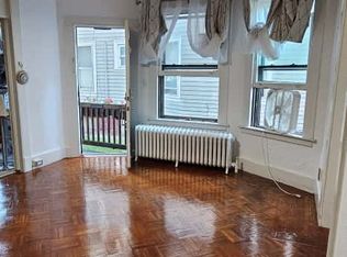 1637 Chapel St #1, New Haven, CT 06511