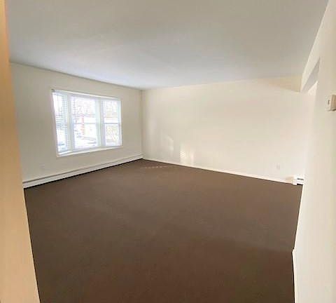 3rd image of 217 Elwood Rd Floor 2