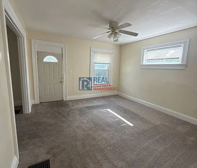 2417 E 4th St #2417 — Photo 3