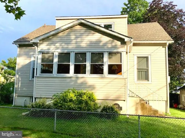 106 W Charles St, Palmyra, NJ 08065