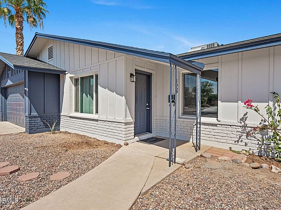 3rd image of 1664 E DEL RIO Drive