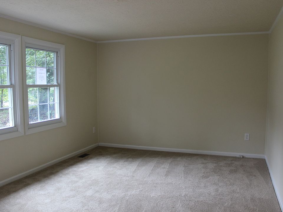 1st image of 10805 Cropp Dr