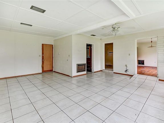 3rd image of 627 Howard Ave