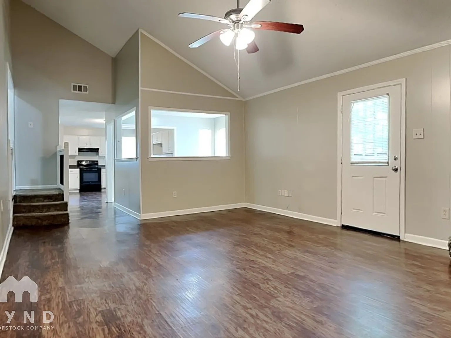 3 bed, 2.0 bath, 1500 sqft, $1,315 — Photo 3