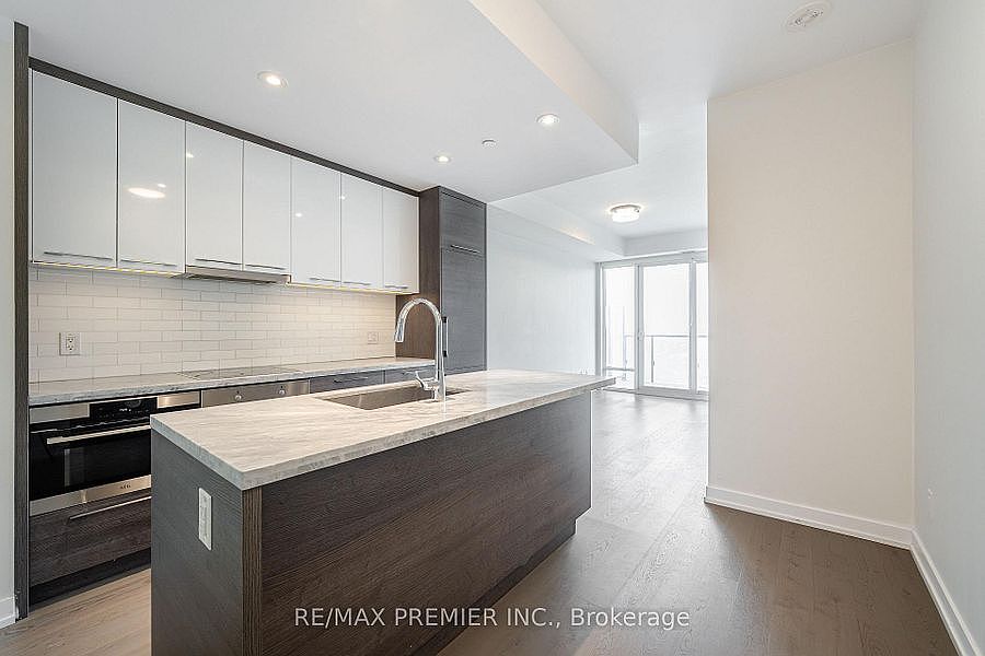 1st image of 488 University Ave #3201