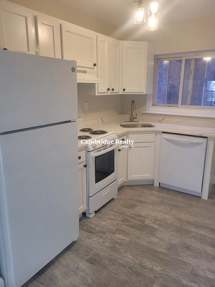 Building Photo - 61 Selkirk Rd #5T