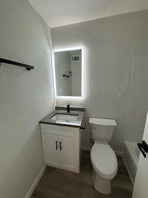 2714 Center Street — Photo 2