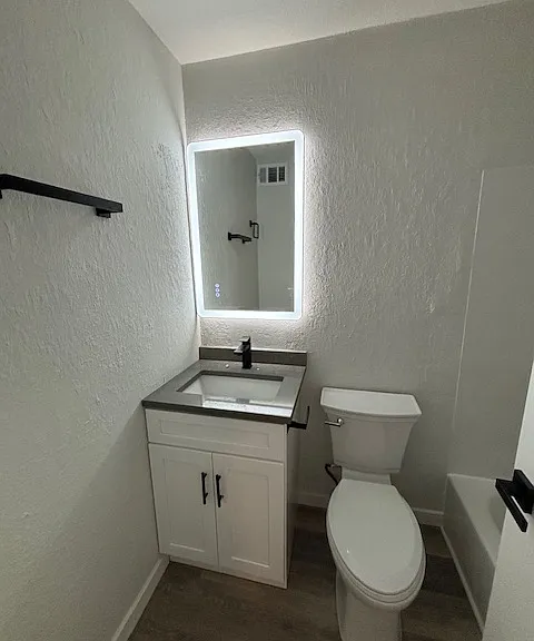2734 Center St #D — Photo 6