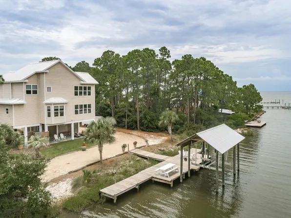 323 E Sawyer St, Eastpoint, FL 32328
