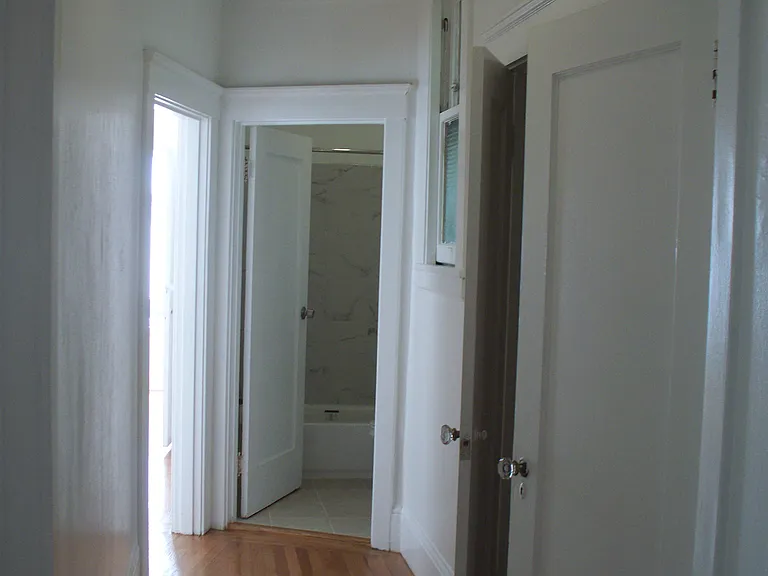 2526 Van Ness Ave #7 — Photo 5