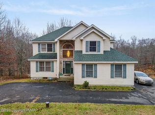 23 Flagstone Ln, East Stroudsburg, PA 18302