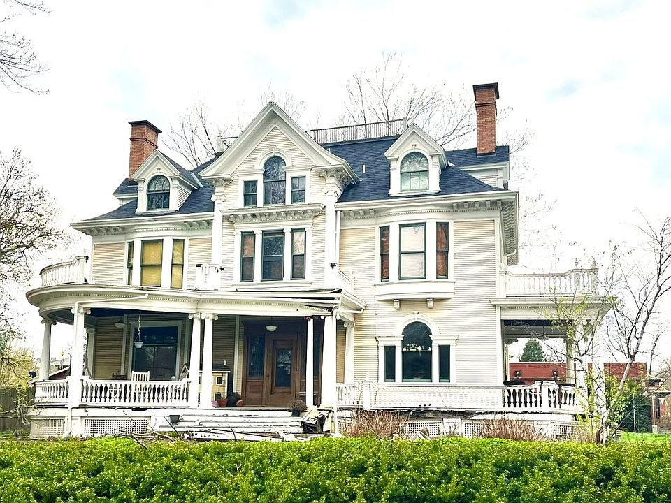 1st image of 2020 Maine St