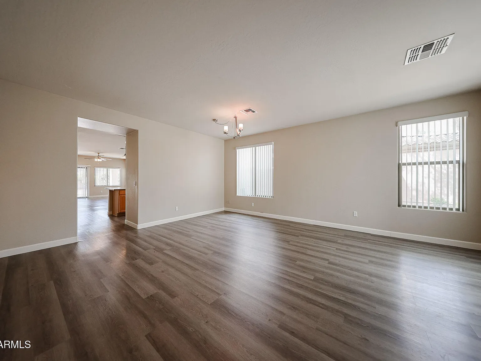 4 bed, 2.0 bath, 2011 sqft, $2,200 — Photo 4