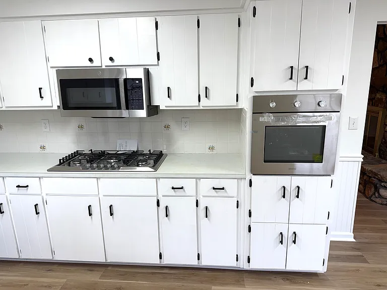 6502 Bradford Dr — Photo 3