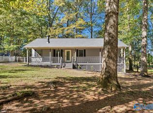 391 Shagbark Trl, Somerville, AL 35670