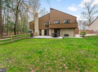 12134 Quorn Ln, Reston, VA 20191