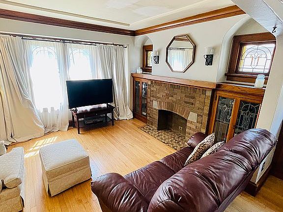 5th image of 1365 N 60th St