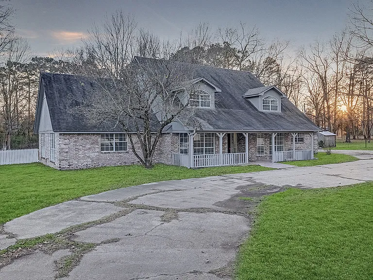 2607 Lonnie Ln — Photo 48